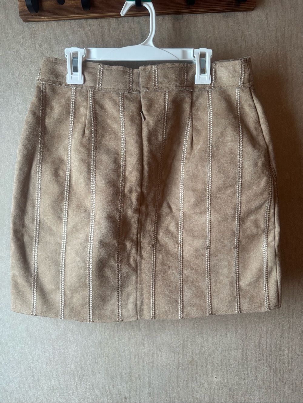 She + Sky Tan Utility Mini Skirt with Patch Pockets - Picture 4 of 4